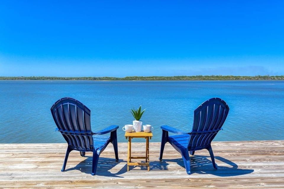 Paradisea Hotel in Butler Beach