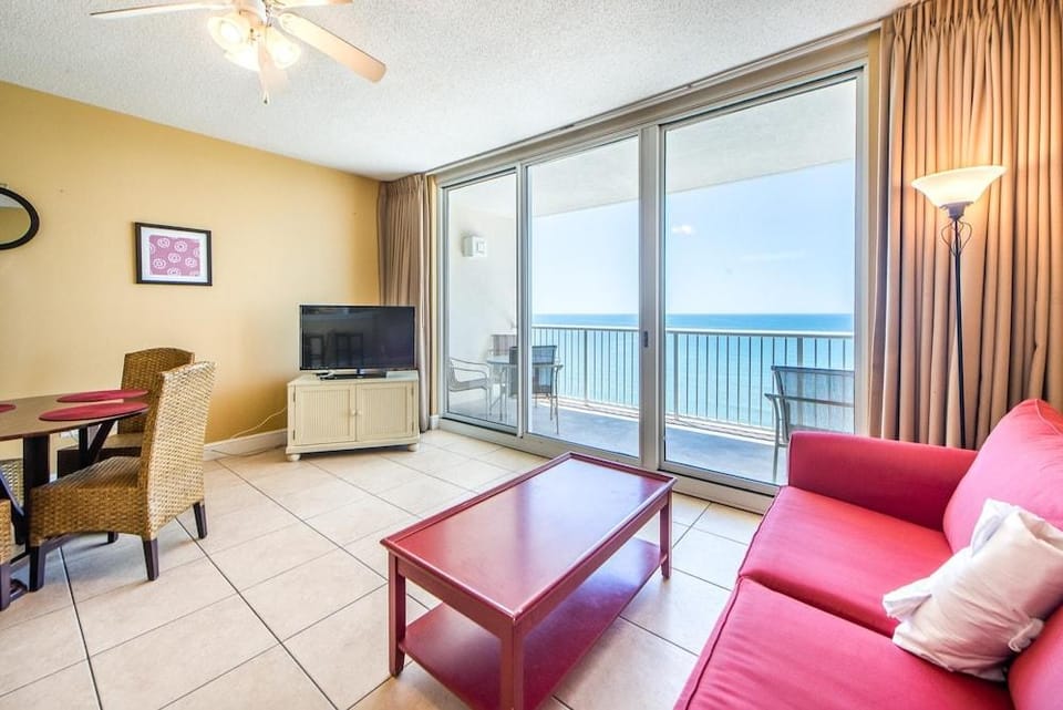 Majestic Beach Towers 1-1706 Hotel in Long Beach