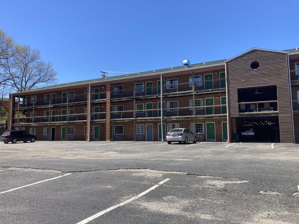 Gold Suites Rentals Hotel in Indian Point