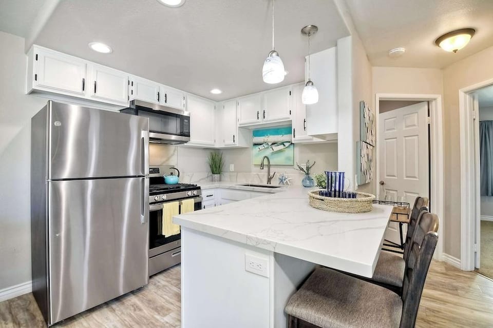 Silver Surf Getaway Hotel in Oceanside