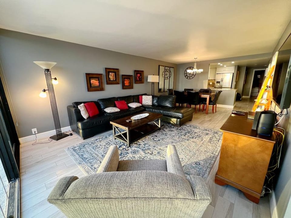 Ocean View Luxury Condo Hotel in Pacific Beach