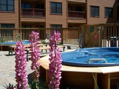 Peregrine Hotel in Summit County