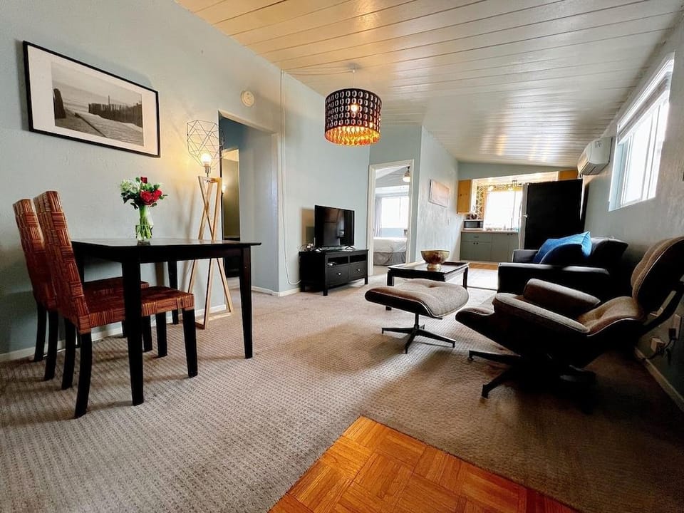 Idyllic 1BR APT in Ocean Beach Hotel in Point Loma