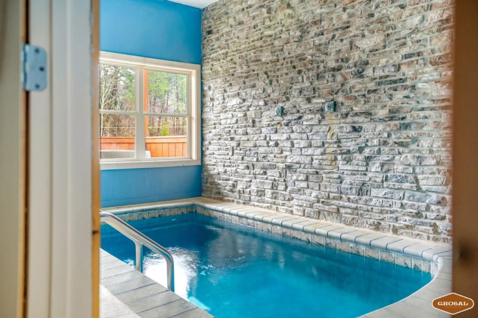Enchanted Forest Hideaway by Ghosal Luxury Lodging Hotel in Pigeon Forge