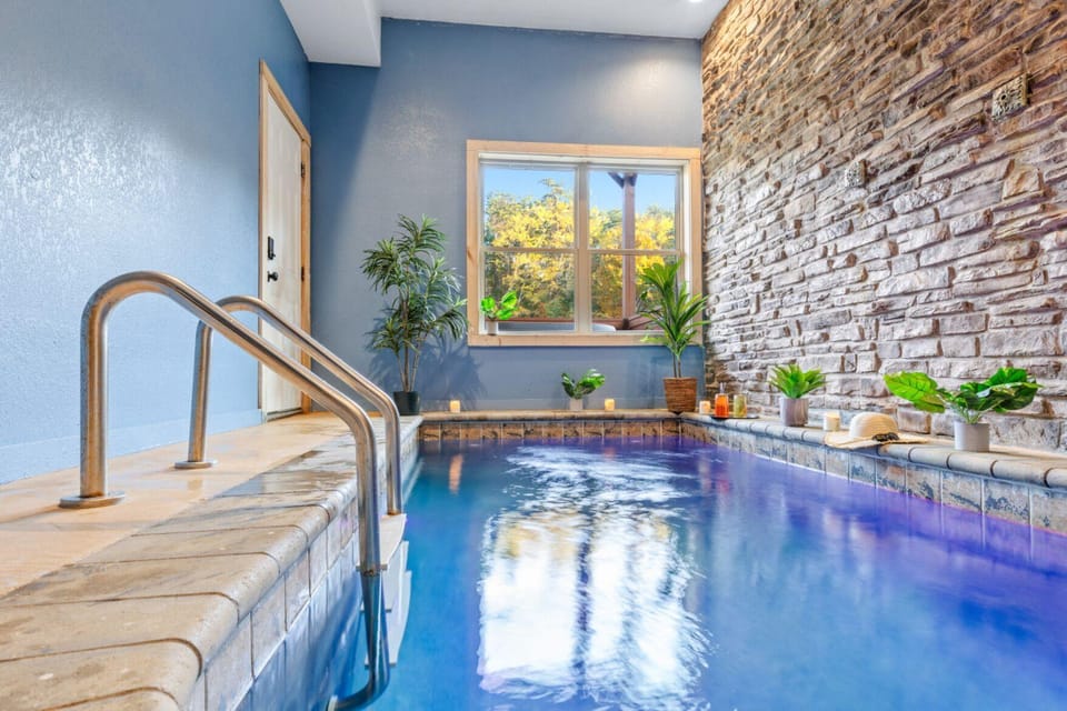 Enchanted Forest Hideaway by Ghosal Luxury Lodging Hotel in Pigeon Forge