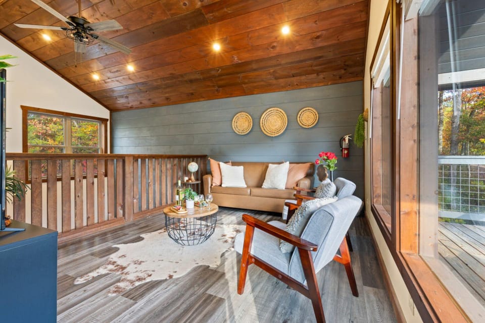 Escape to Elegance by Ghosal Luxury Lodging Hotel in Sevier County