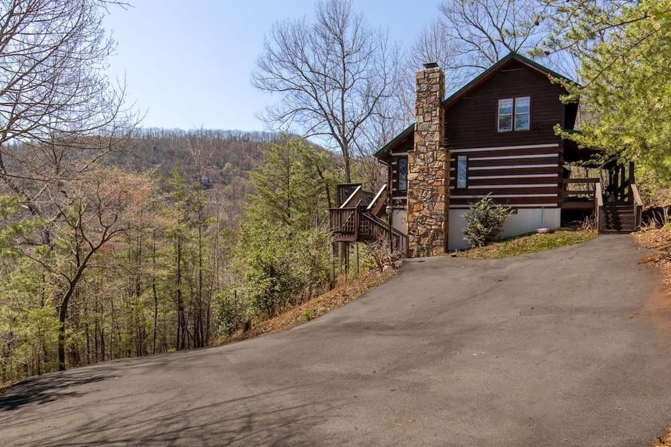 Mountain Vintage Hotel in Sevier County