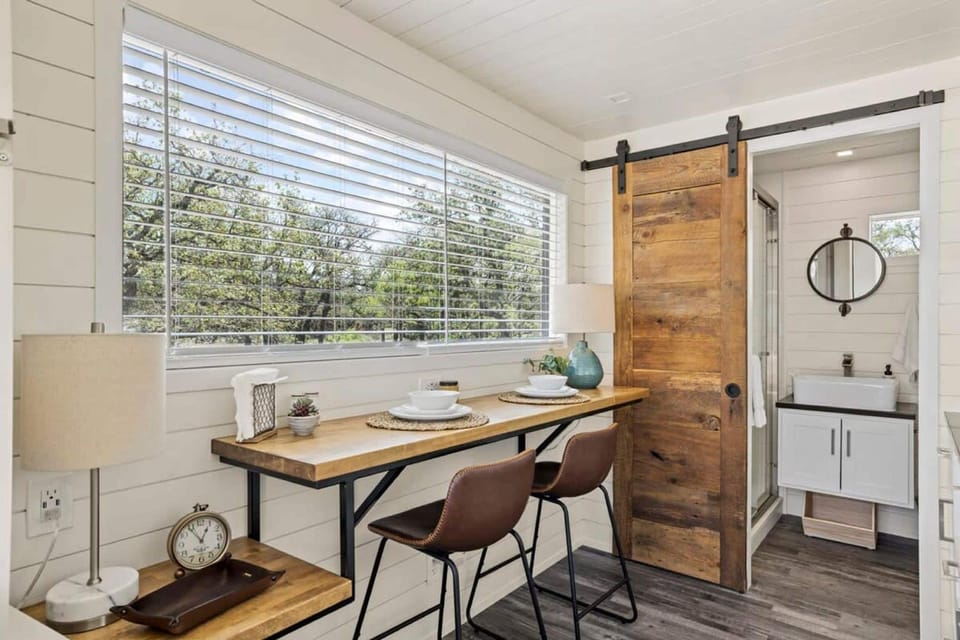 New The Desert Escape-cozy Container Home Hotel in Fredericksburg