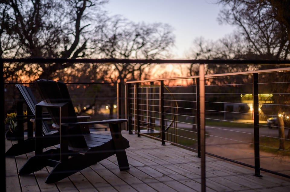 The Blue Ridge Container Tiny Home in the Country Hotel in Waco