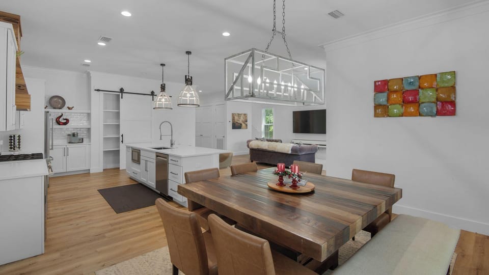 3br/2.5ba, Sleeps 8, Private Beach Access! Hotel in South Walton County