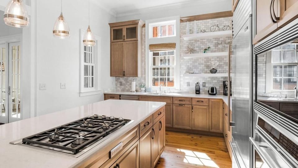 Modern Luxury & Privacy w/ 3-bed Condo Sleeps 8 Hotel in Rosemary Beach