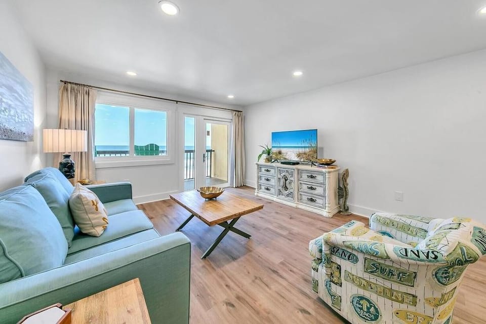 Pinnacle Port B3-408-emerald Pearl Hotel in Sunnyside