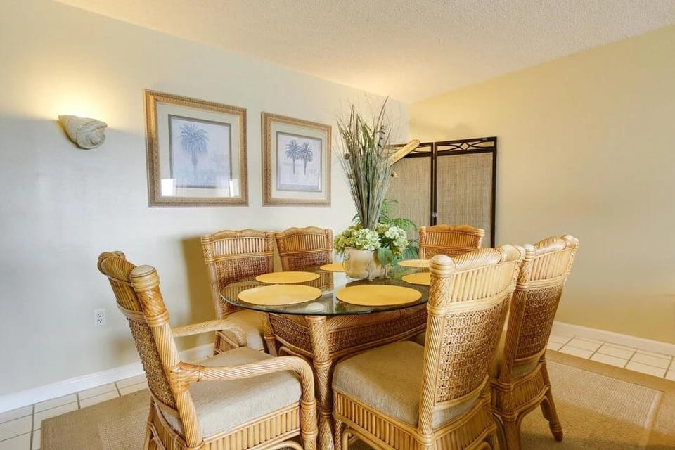 Moondrifter Condominiums Hotel in Panama City Beach