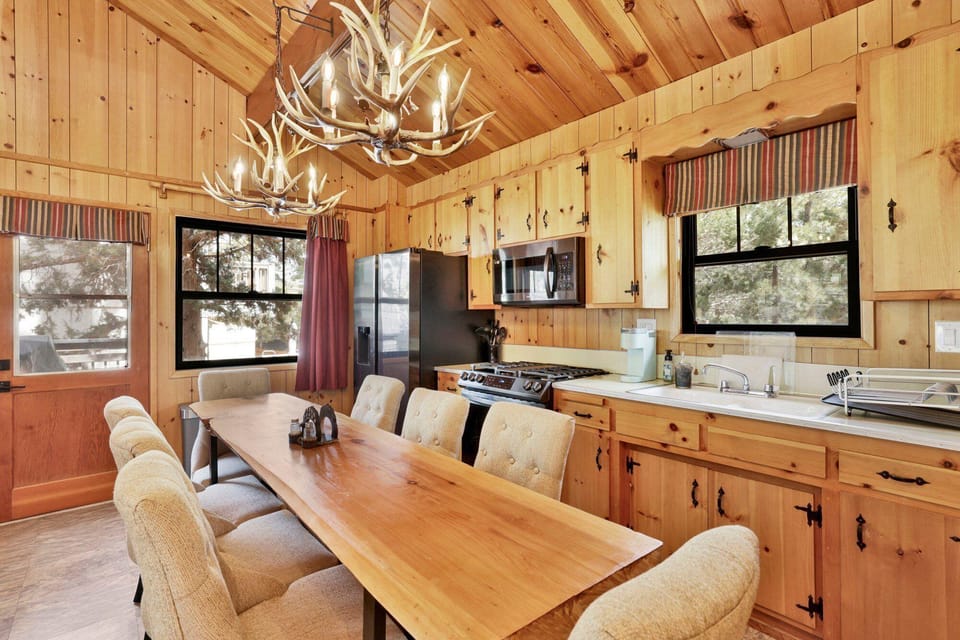Bruin Chalet #2464 Hotel in Southern California