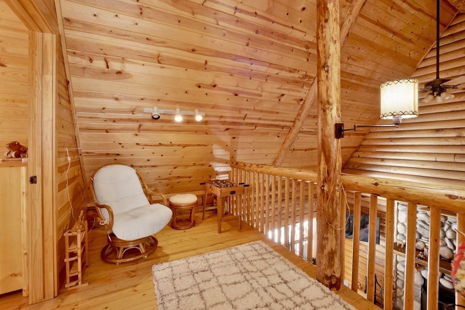 Binky's Mountain Hideaway #2455 Hotel in Big Bear