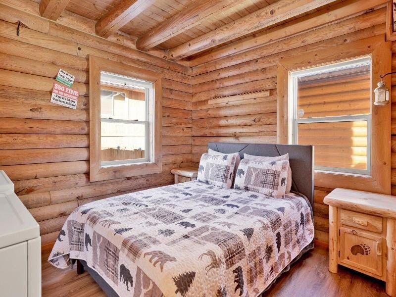 Binky's Mountain Hideaway #2455 Hotel in Big Bear