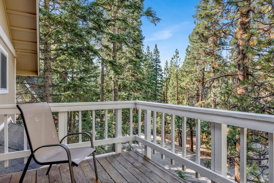 Tree TOP Views #2060 Hotel in Big Bear