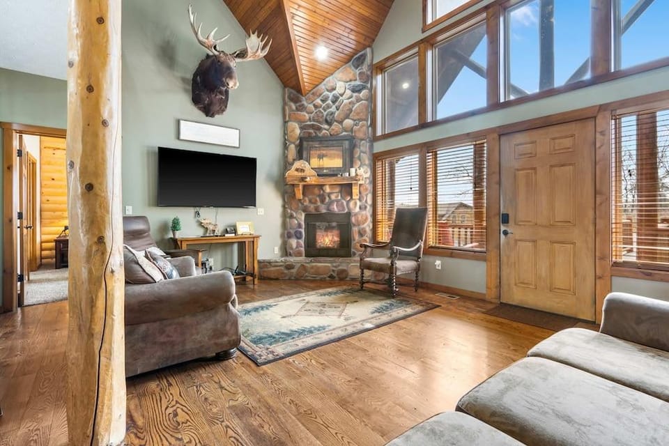 Royal Moose Lodge A Grand Adventure for 20! Hotel in Indian Point