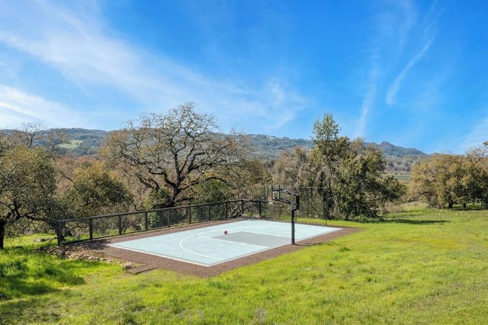 Malvasia by Avantstay Luxe Wine Country Retreat Hotel in Santa Rosa