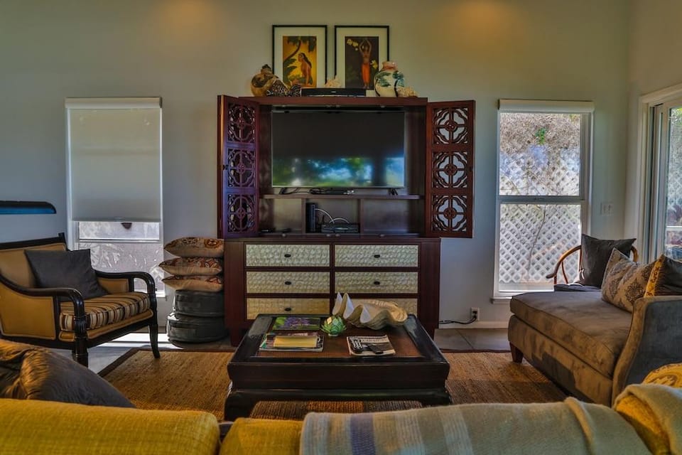 Kona Bay Hale by RedAwning Hotel in Holualoa