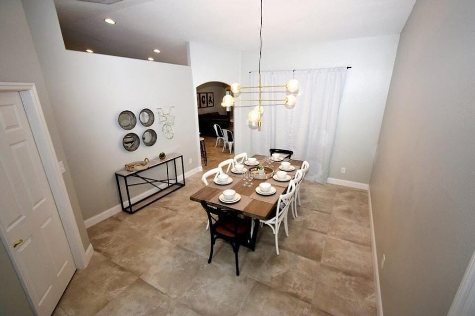 Greater Groves - 5 Bedrooms House w/pool-5202GG Home by RedAwning Hotel in Four Corners