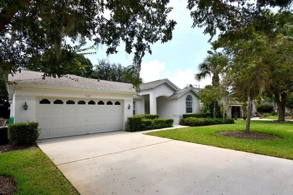 Greater Groves - 5 Bedrooms House w/pool-5202GG Home by RedAwning Hotel in Four Corners