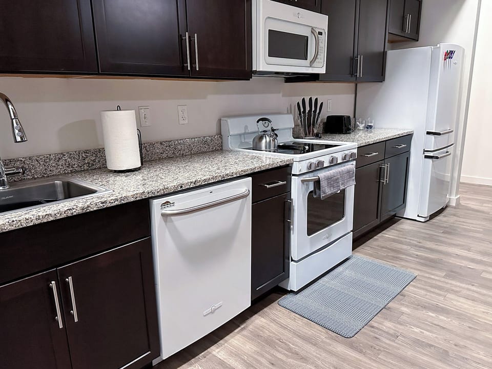 StayAE - High Rise Hotel in Baton Rouge