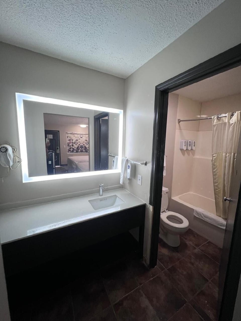 Country Nights Inn Hotel in Ohio