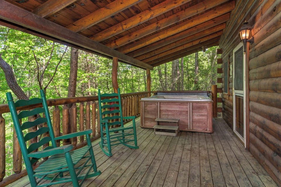 Bear Secrets Hotel in Gatlinburg