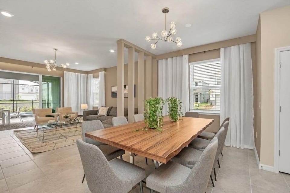 Amazing Game Room Your Kids Will Love! 7 Bedroom Villa by RedAwning Hotel in Kissimmee