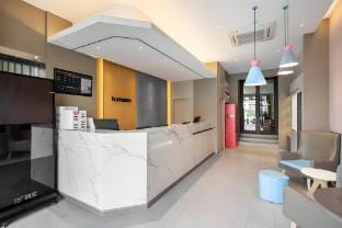 Home Inn Neo Shanghai Gongfu Xincun Shuichan West Road Hotel in Shanghai