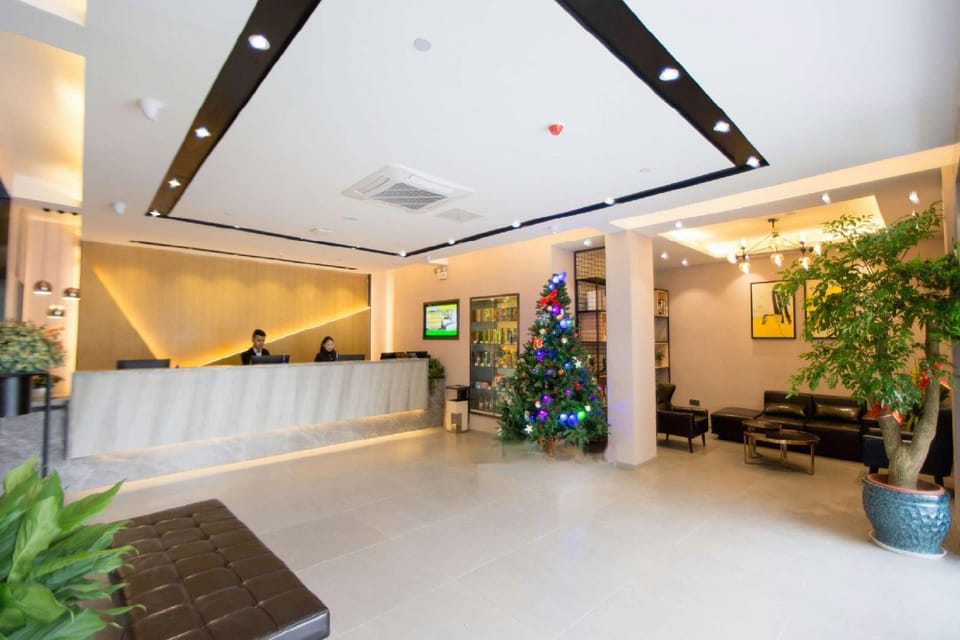 Home Inn Shanghai Hongqiao National Exhibition and Convention Center Qibao Wanke Hotel in Shanghai
