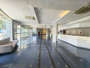 Home Inn Shanghai Jingxi Road Metro Station Yindu Road Hotel in Shanghai