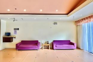 Home Inn Shanghai Hongqiao Airport World Trade Exhibition Center Hotel in Shanghai