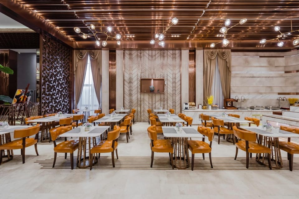 Yitel Premium Shanghai People's Square Nanjing Road Pedestrian Street Hotel in Shanghai