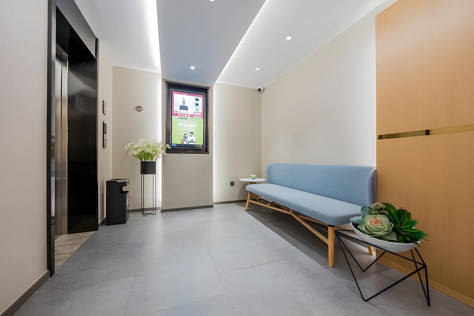 Home Inn Neo Shanghai Dapuqiao Luban Road Metro Station Hotel in Shanghai