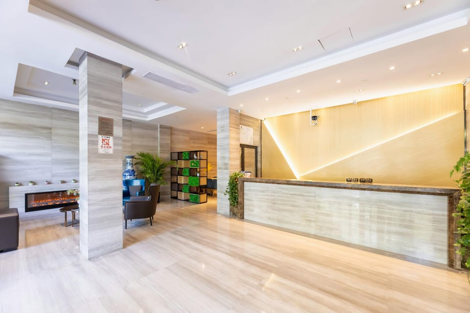 Home Inn Shanghai Baoshan Hualing Road Gulang Road Metro Station Hotel in Shanghai