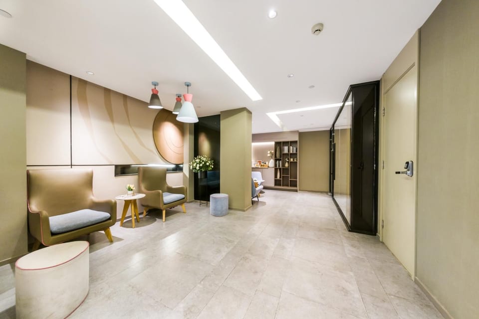 Home Inn Neo Shanghai Nicheng Lingang Equipment Industrial Zone Hotel in Shanghai