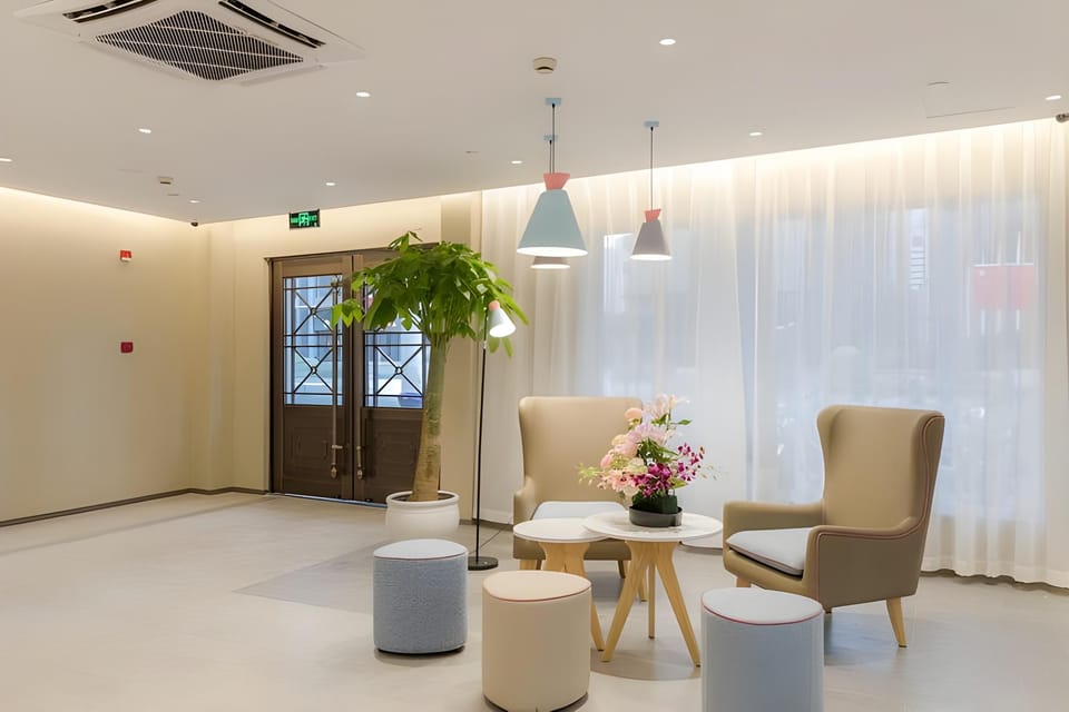 Home Inn Neo Shanghai Xujiahui Wanping South Road Hotel in Shanghai