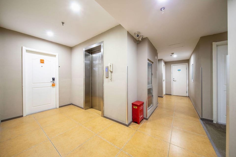 Home Inn Shanghai Hongqiao National Convention and Exhibition Center Xuying Road Metro Station Hotel in Shanghai