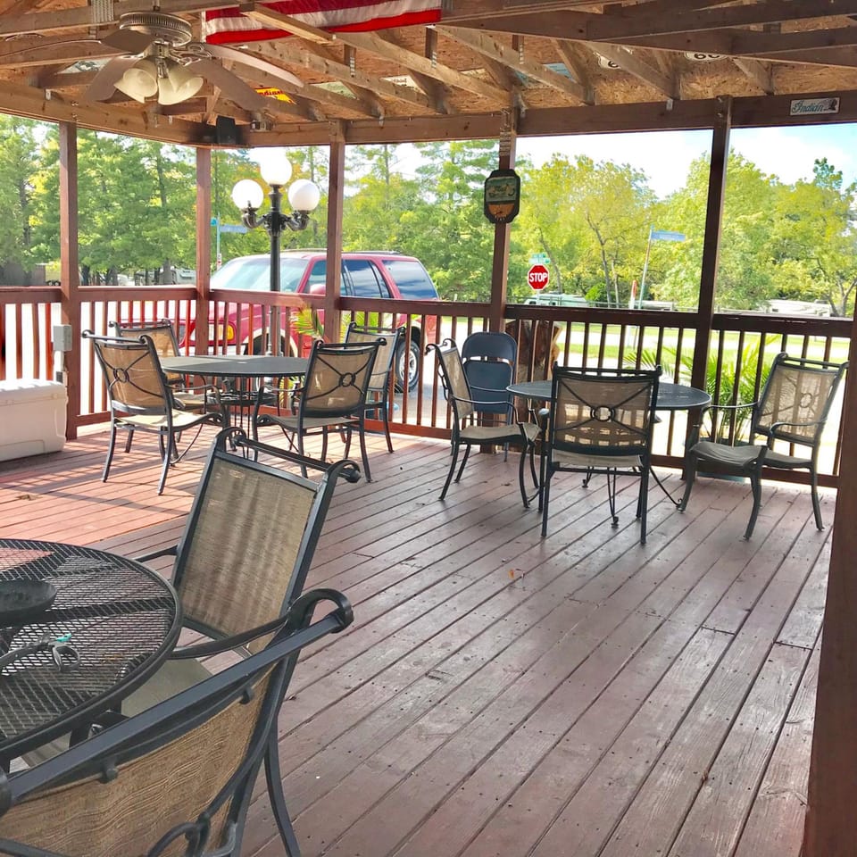 Hunter's Friend Resort near Table Rock Lake Resort in Indian Point