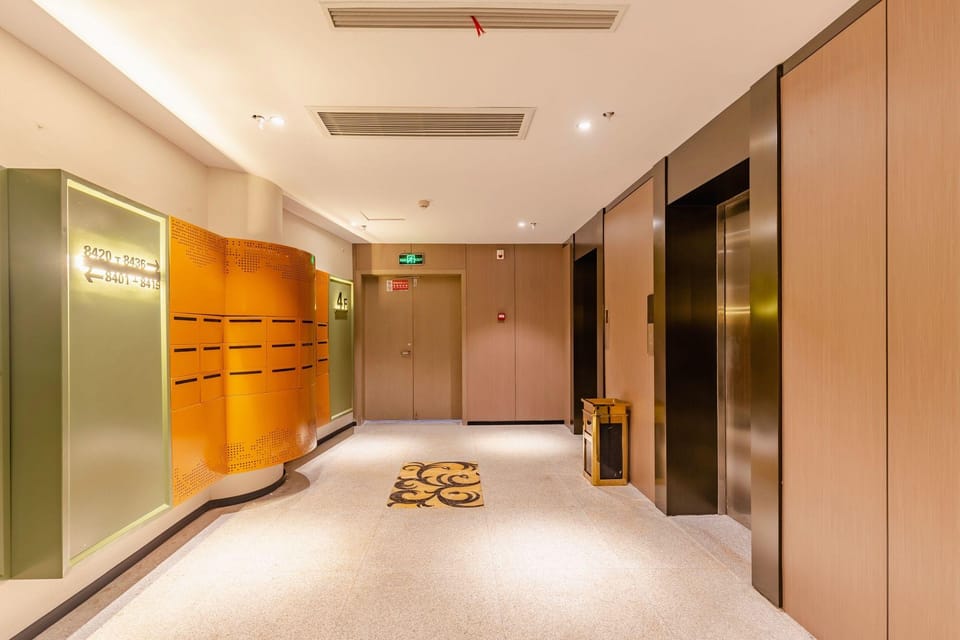 Elong RuiYun Hotel Huannan Wuyue Plaza Hotel in Jiangsu