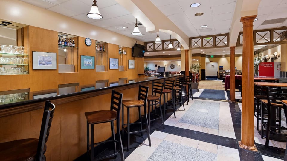 Best Western Plus Hotel & Conference Center Hotel in Baltimore