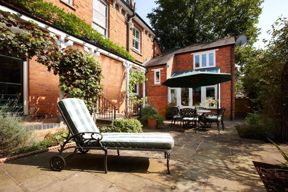 Banbury Cross B&B Hotel in Banbury