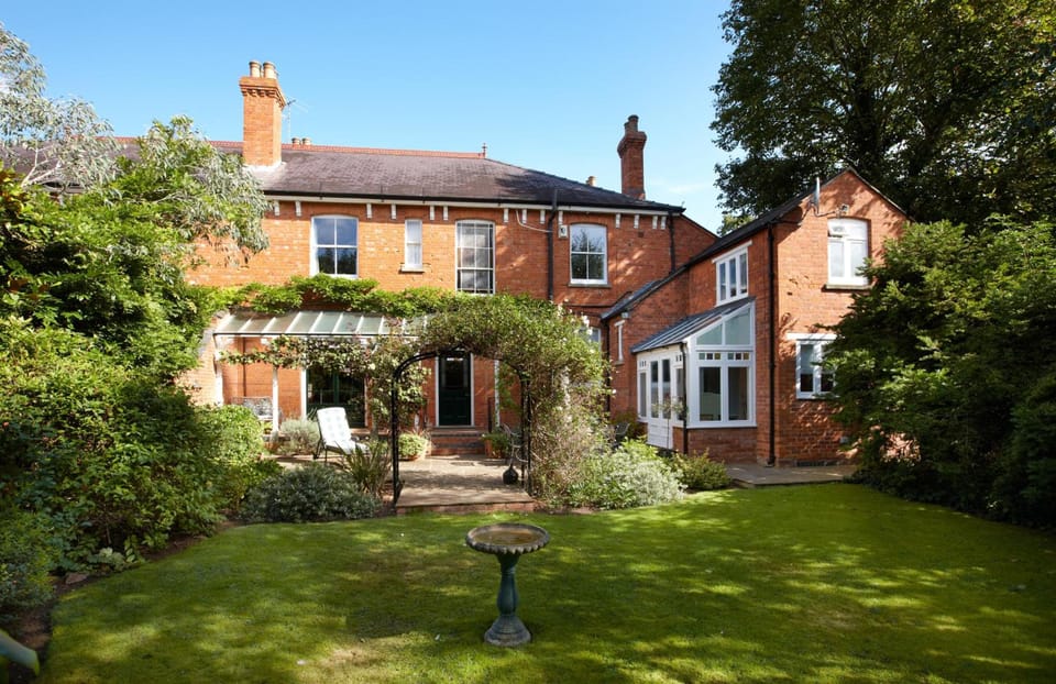 Banbury Cross B&B Hotel in Banbury