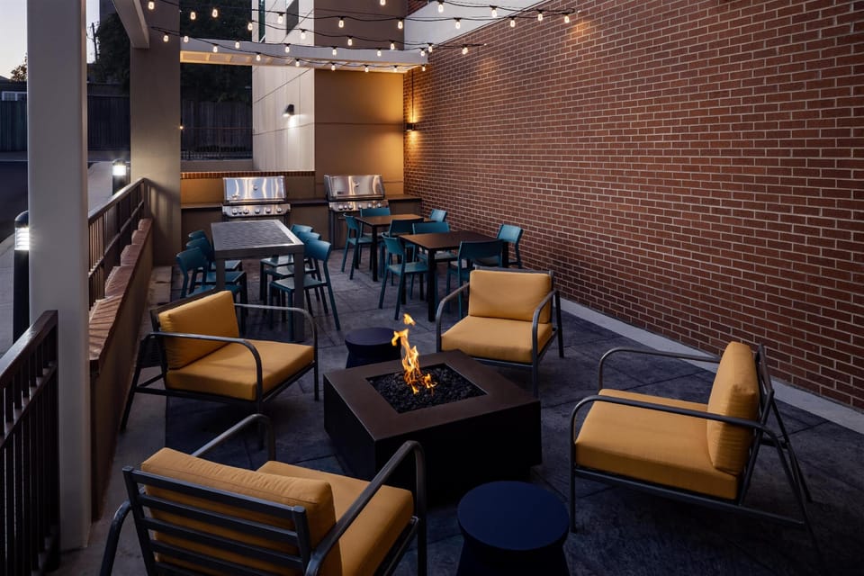 Home2 Suites by Hilton Memphis Downtown Hotel in Memphis