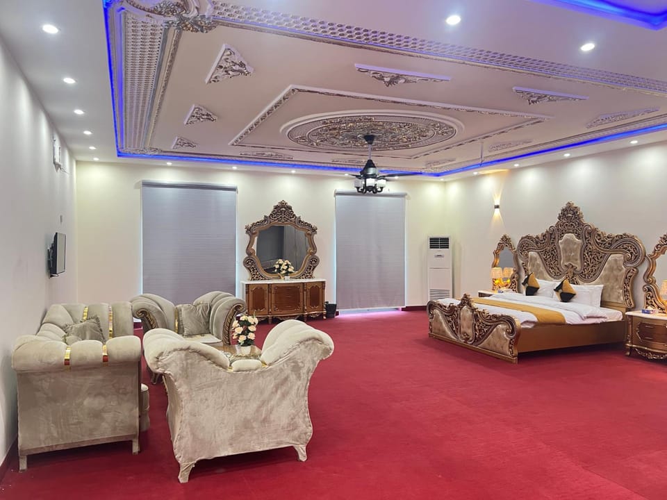 Niagara Falls Bahawalpur Hotel in Punjab