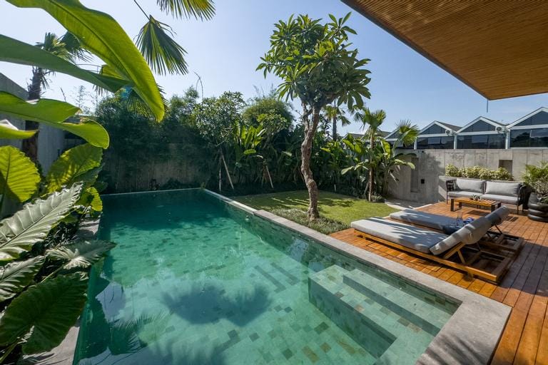 Oasi House Canggu by Nagisa Bali Hotel in North Kuta