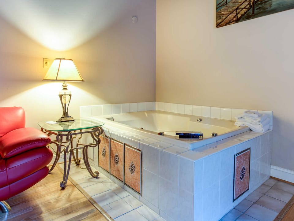 Quality Inn Creekside - Downtown Gatlinburg Hotel in Gatlinburg