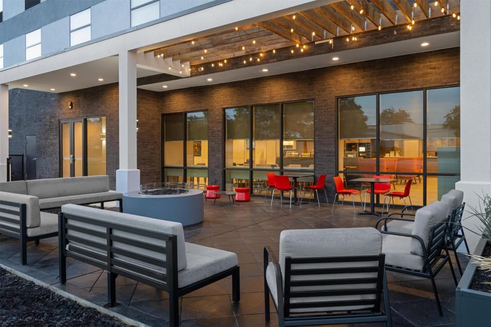 Home2 Suites by Hilton Austin South I-35 Hotel in Austin